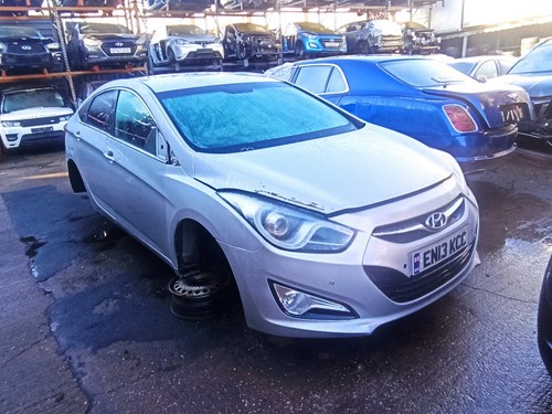 One nut hyundai - one,