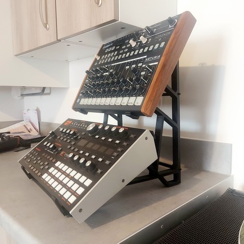 Two tier double - two, synth