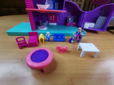 Polly Pocket Pollyville Micro 1 House w/Doll and Baby, House Furniture Trampolin