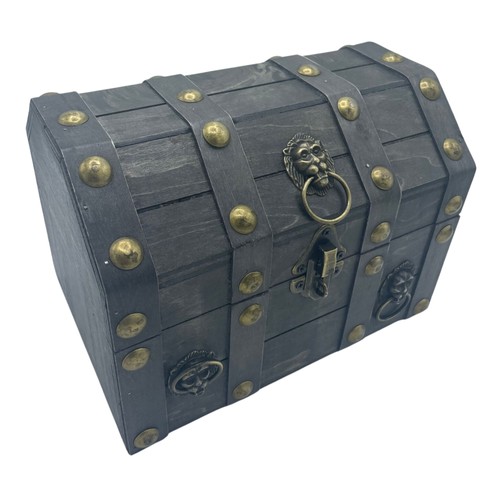 Large treasure chest - treasure, grey