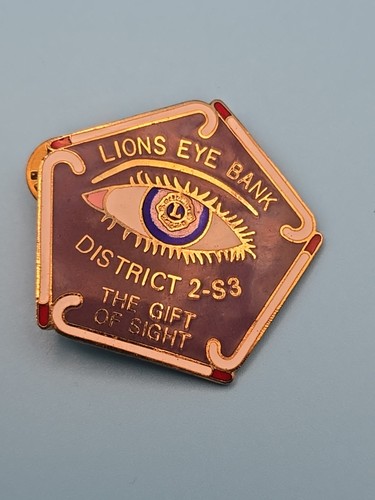 Pin badge lions - pin,