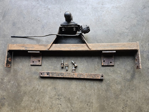 Complete fixed towbar for