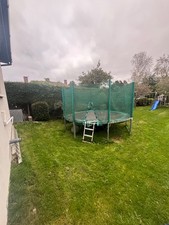  13ft Trampoline with Safety Net & Ladder – Excellent Condition 