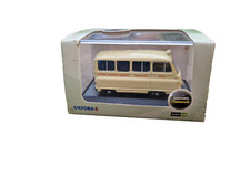Oxford Diecast 76JM019 British Railways Morris J2 Ambulance OO Gauge