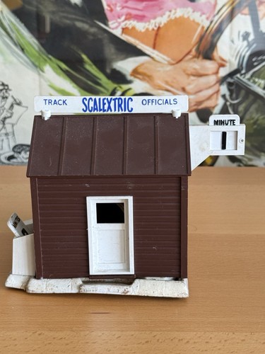 Scalextric track officials - track,