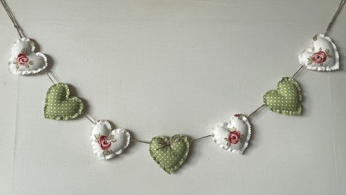 Heart garland bunting laura - bunting, in