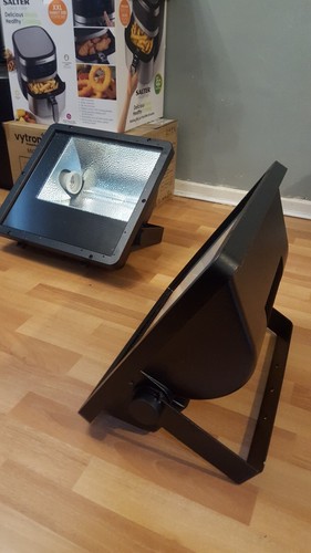 Floodlights out door light - out,