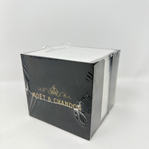 Moet chandon champagne - &,