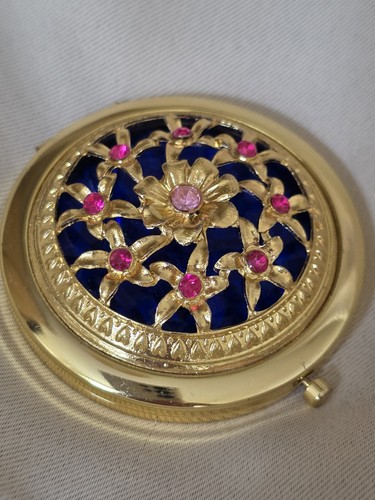 Vintage style gold tone - vintage,