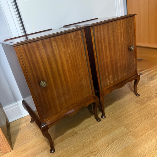 Pair vintage queen anne - queen,