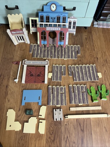 Toy van wooden fort - le,