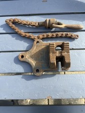 Record Chain Pipe Vice 1/4 to 4 inch pipe