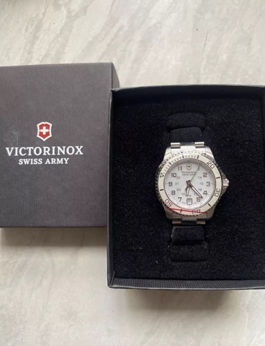 Victorinox swiss army - victorinox,