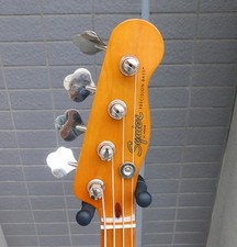 Squier by Fender Classic Vibe