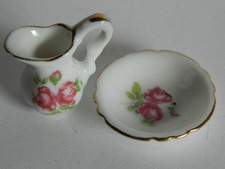 (M9.3) 1/12th scale DOLLS HOUSE FLORAL CHINA WASH JUG & BOWL SET