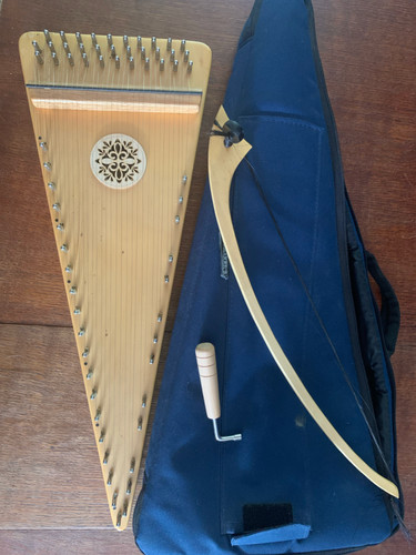 Alto bowed psaltery with bow - bowed,