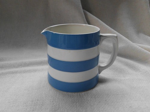 Vintage green small jug - tg,