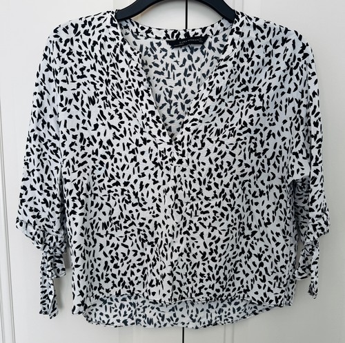 Zara black white abstract - &,