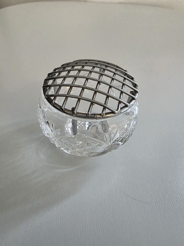 Vintage crystal cut glass rose