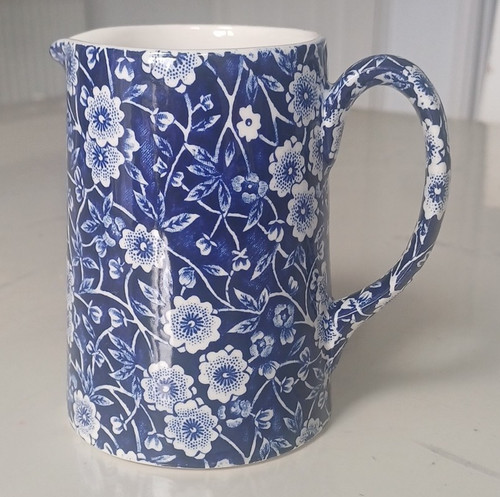 Burleigh blue calico small - blue,