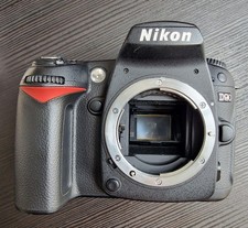 Nikon D-90 BODY ONLY - for