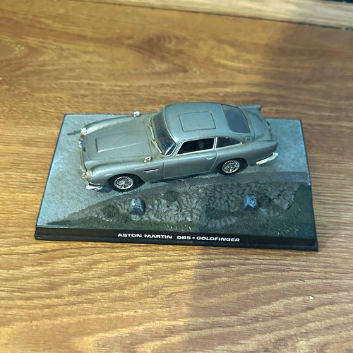 Aston martin db5 - aston,
