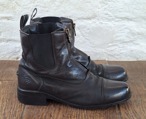 Smart black ariat zip - ,