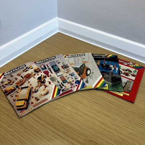Britain toys catalogues - -,