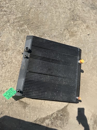 Bobcat part radiator - part, oil