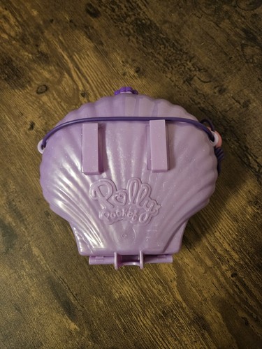 Polly pocket shell - pocket, under