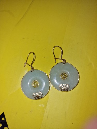 14k gold jade earrings - 9k,