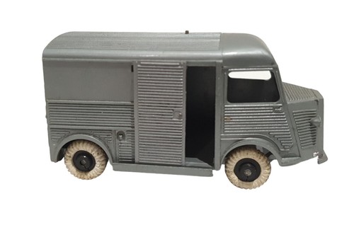 Citroën van 1200kg scale - hy,