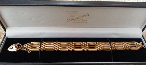 9ct gold gate bracelet ladies - 9ct,