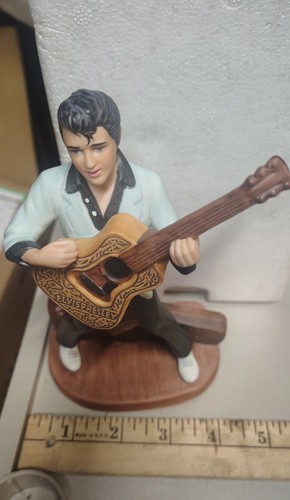 Elvis presley guitar - elvis,