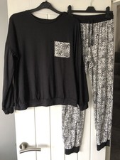 Ladies Pyjamas Size 10/12/14