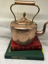 Antique Copper Kettle with Brass Acorn Detail To Lid