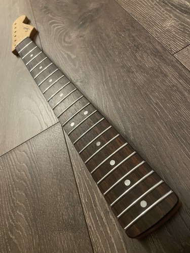Squier fender 2008 strat - 2008,