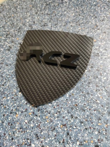 Front bonnet emblem badge for