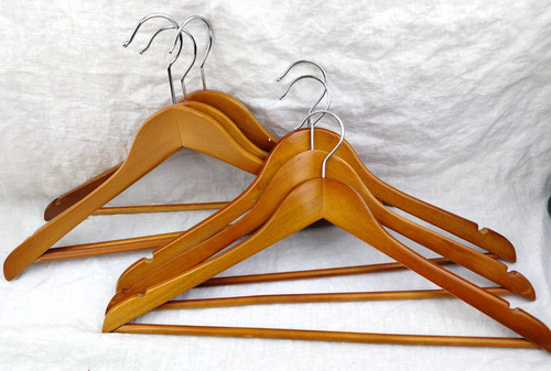 Premium wooden hangers - wooden, pack