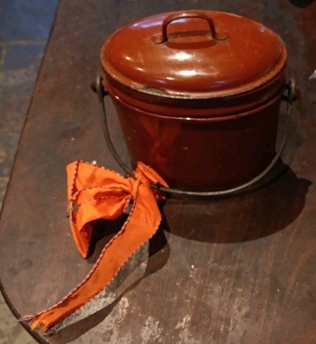 Servais belgium red enamel - st,