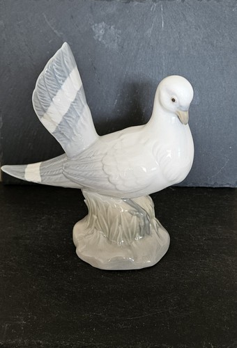 Miquel requena porcelain dove - miquel,