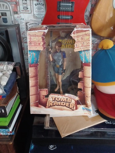Tomb raider lara croft - lara, in