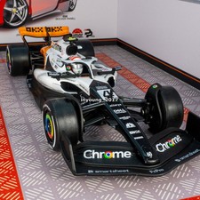 1:24 F1 McLaren MCL60 Model