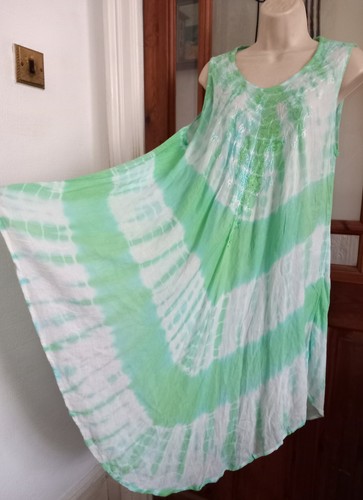 Vtg look embroidered - look,