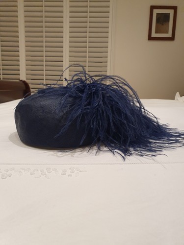 Beautiful vintage navy - navy, pillbox