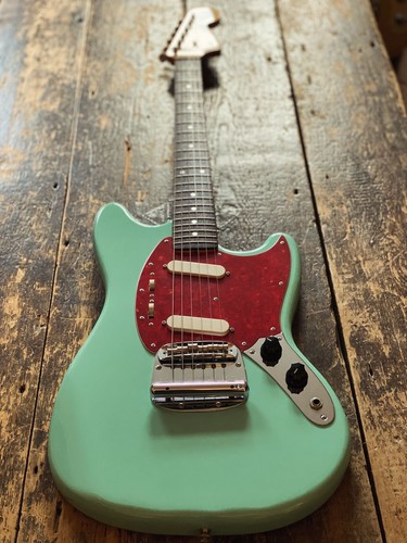 Fender mustang grunge era - grunge,