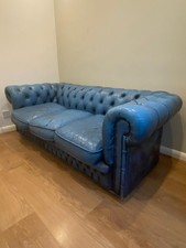 VINTAGE MID CENTURY CHESTERFIELD BLUE LEATHER TWO SEATER SOFA