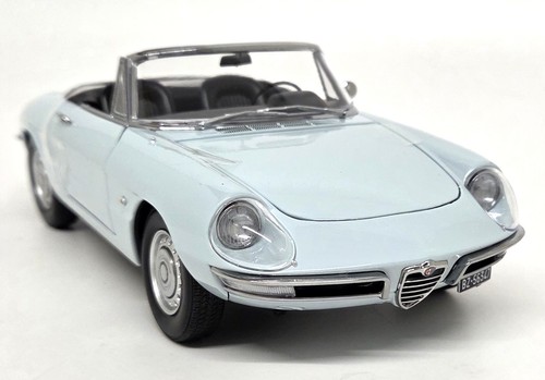 Touring alfa romeo duetto - 1/18,