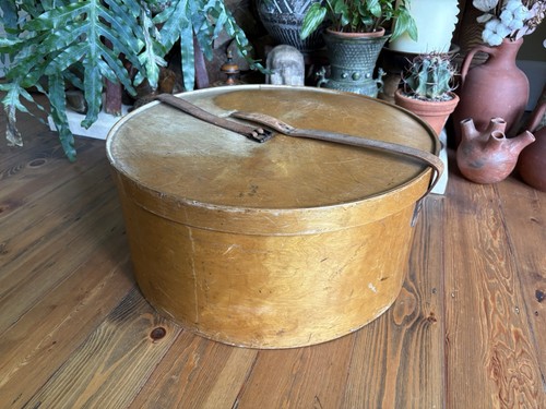 Antique large bentwood hat - large,