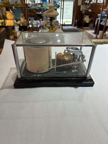 Vintage mechanical barograph - barograph, /